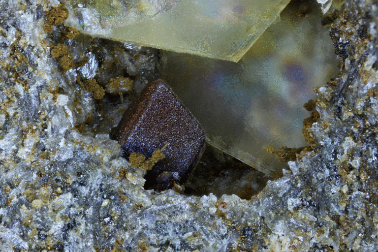 Siderite, Chabazite-Na, Apatite, Chlorite, Bickers Quarry, New Zealand